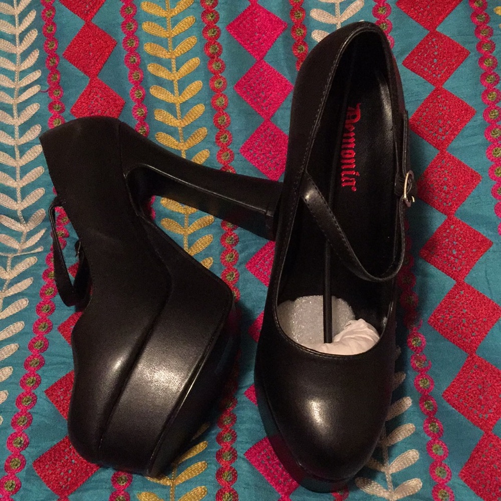 Demonia chunky heeled shoes